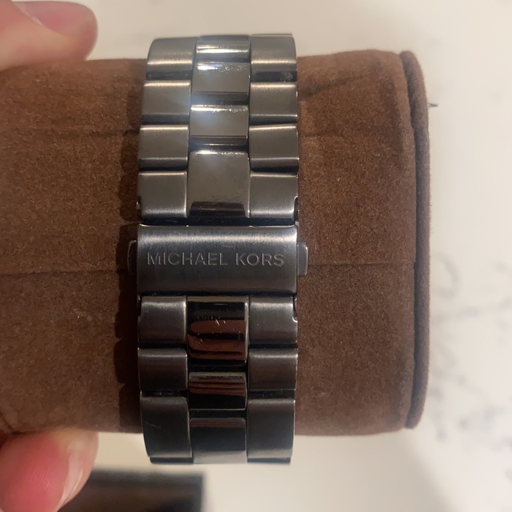 Michael kors watch - gun metal - Picture 2 of 4
